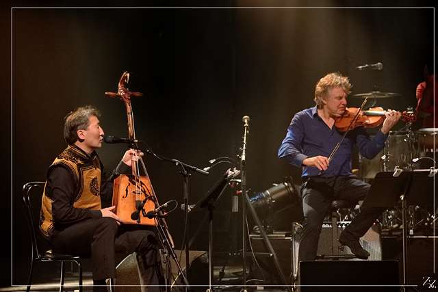 NIK_13297 Didier Lockwood - Violons Barbares - Guo Gan 09-12-2015 (Zz)  (p).jpg